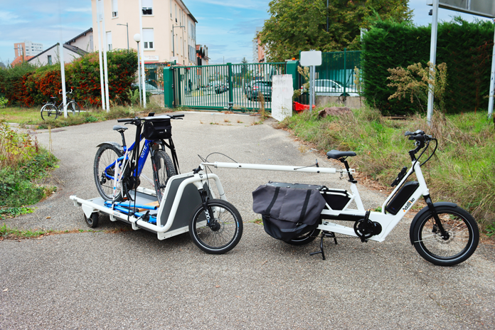 Velo-cargo-remorque