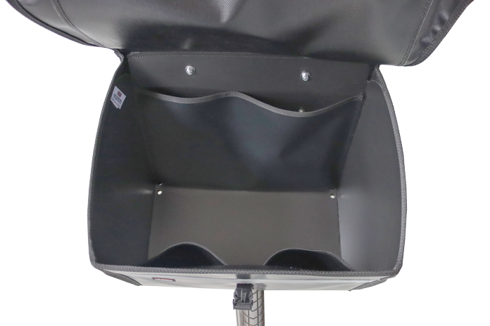 Zoom box avant et ses compartiments